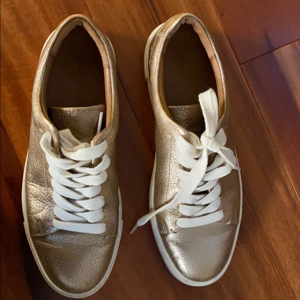 Frye Ivy Low Lace Gold Shoes View 2